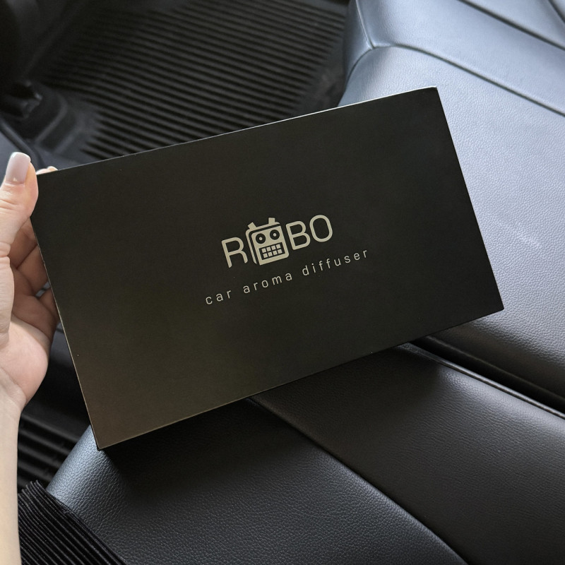 Розумний аромадифузор в автомобіль ROBO та 12 ароматів
